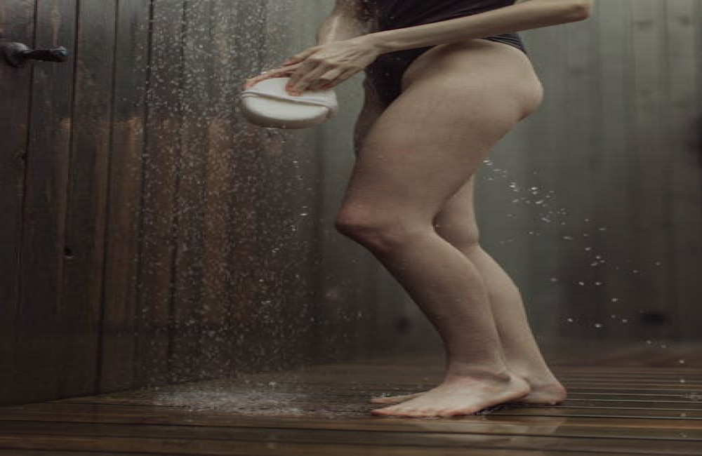 Waarom verdwalen gedachten onder de douche en komen daar de beste ideeën?